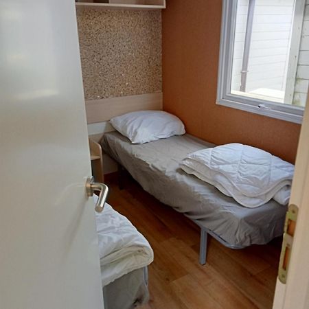 Stacaravan Bredene Met Tuin Nr 2126 Екстериор снимка
