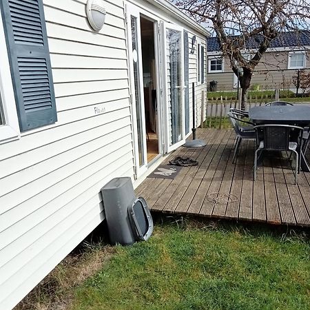 Stacaravan Bredene Met Tuin Nr 2126 Екстериор снимка